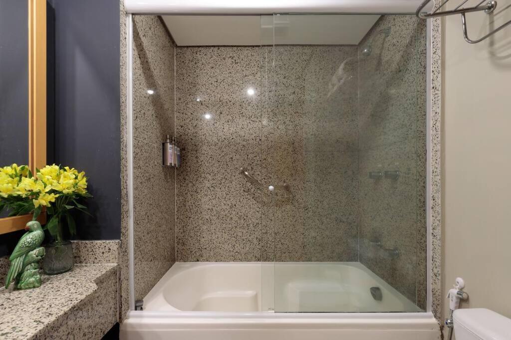 L.a.r. Jardins. Limpeza Diaria, Vaga E Bikes Apartment Sao Paulo